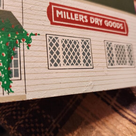 The Cat's Meow 1994 - Amish Craftsmen Series - Millers Dry Goods - Picture 6 of 7